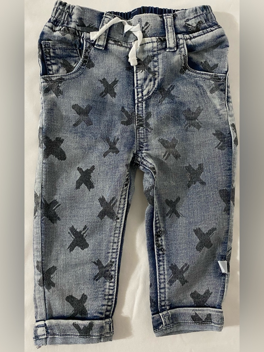 Rosie Pope Baby Jeans
Size 6-9 months.